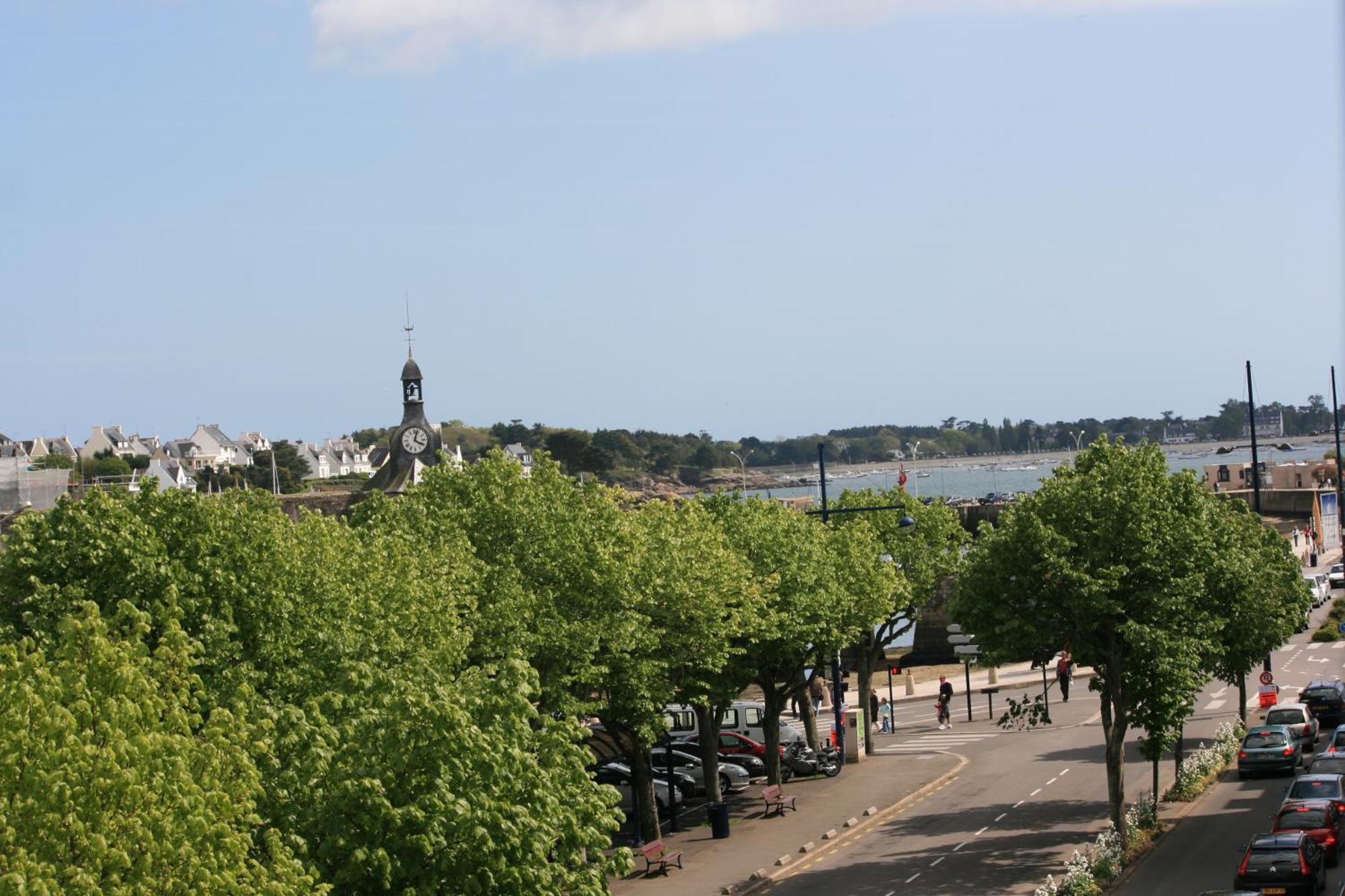 Hotel Du Port กงการ์โน ภายนอก รูปภาพ