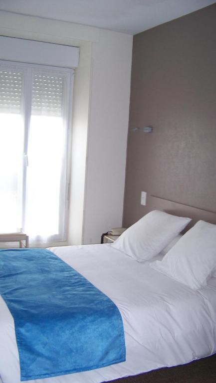 Hotel Du Port กงการ์โน ภายนอก รูปภาพ